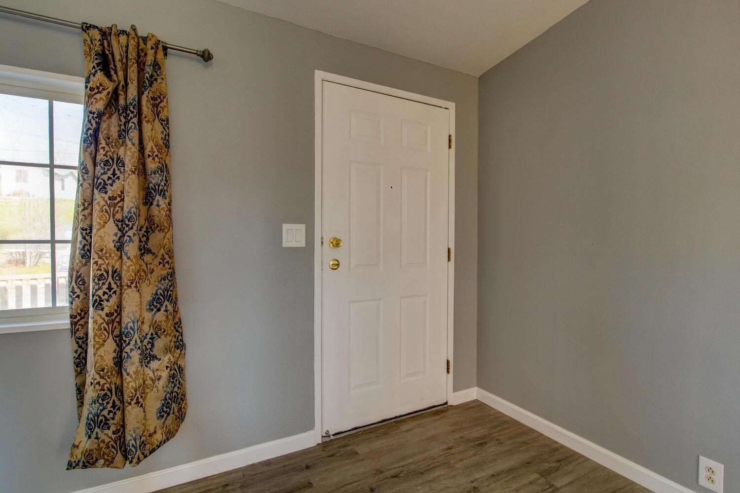 Detail Gallery Image 13 of 86 For 4330 Feather Ct., Ione,  CA 95640 - 6 Beds | 4 Baths