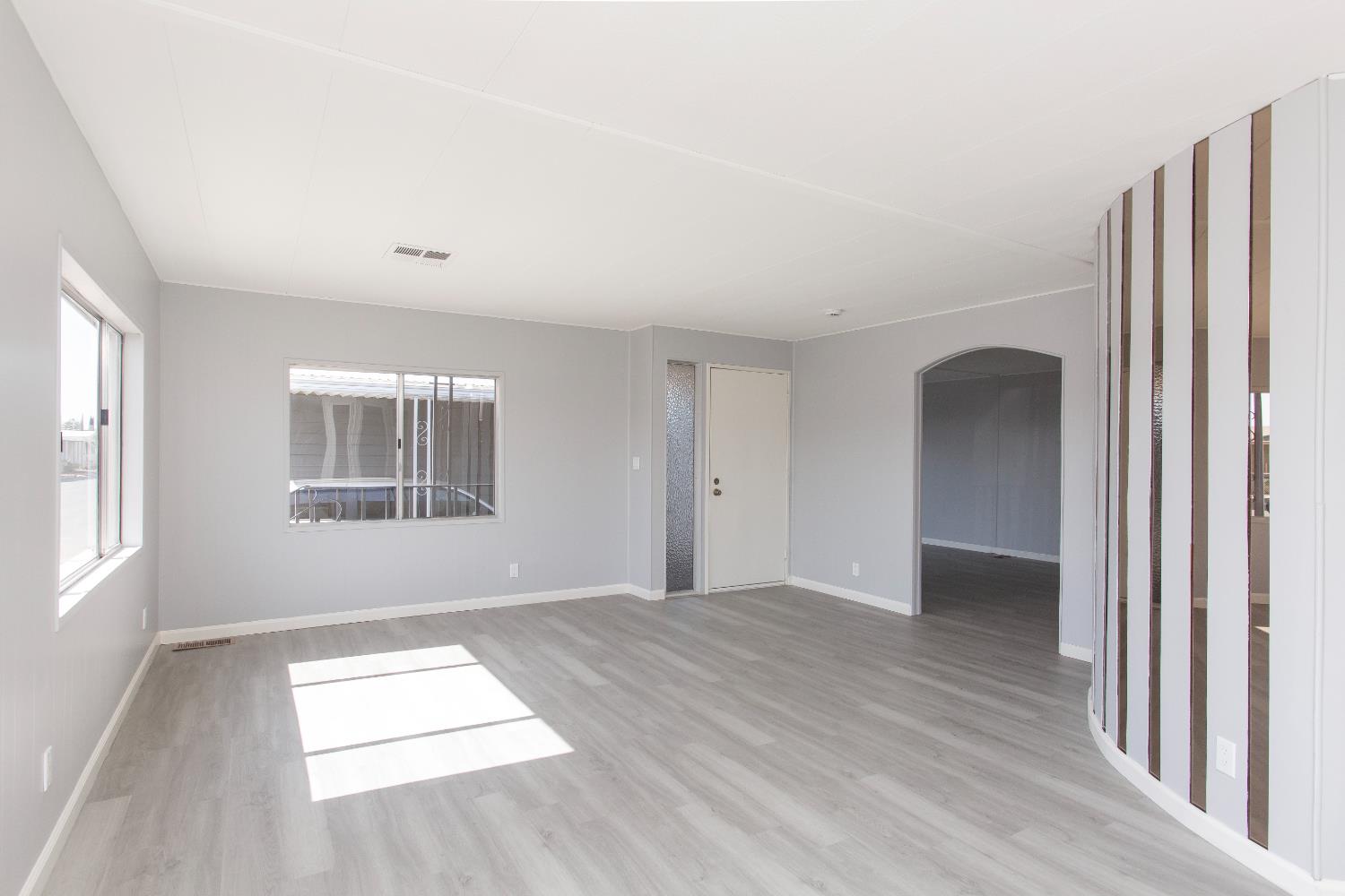 Detail Gallery Image 9 of 29 For 1400 N Tully Rd 111, Turlock,  CA 95380 - 2 Beds | 2 Baths