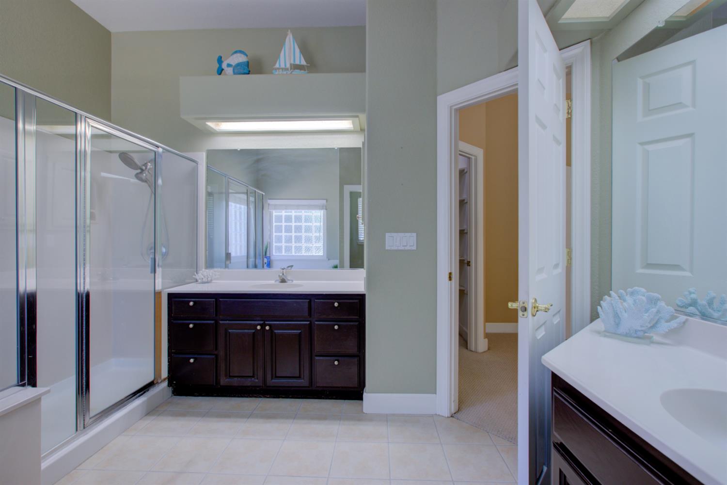 Detail Gallery Image 43 of 81 For 1073 Spring Meadow Dr, Manteca,  CA 95336 - 5 Beds | 3 Baths