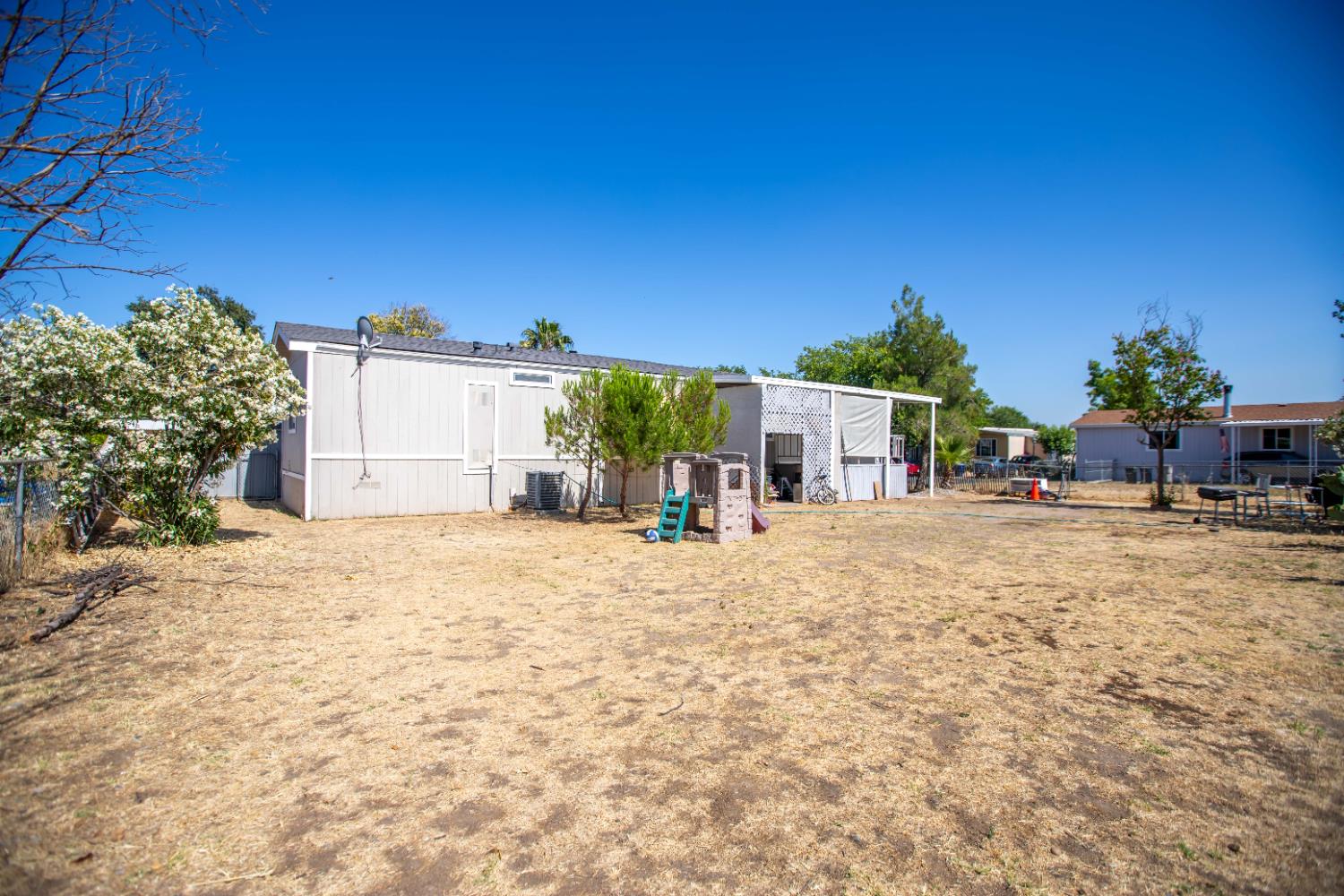 Detail Gallery Image 25 of 27 For 133 Village Cir 9, Sacramento,  CA 95838 - 2 Beds | 1 Baths