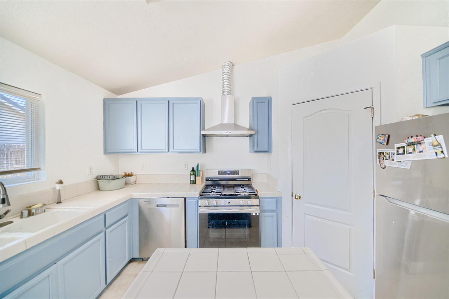 Detail Gallery Image 25 of 92 For 1423 Chamberlain Ave, Los Banos,  CA 93635 - 4 Beds | 2 Baths