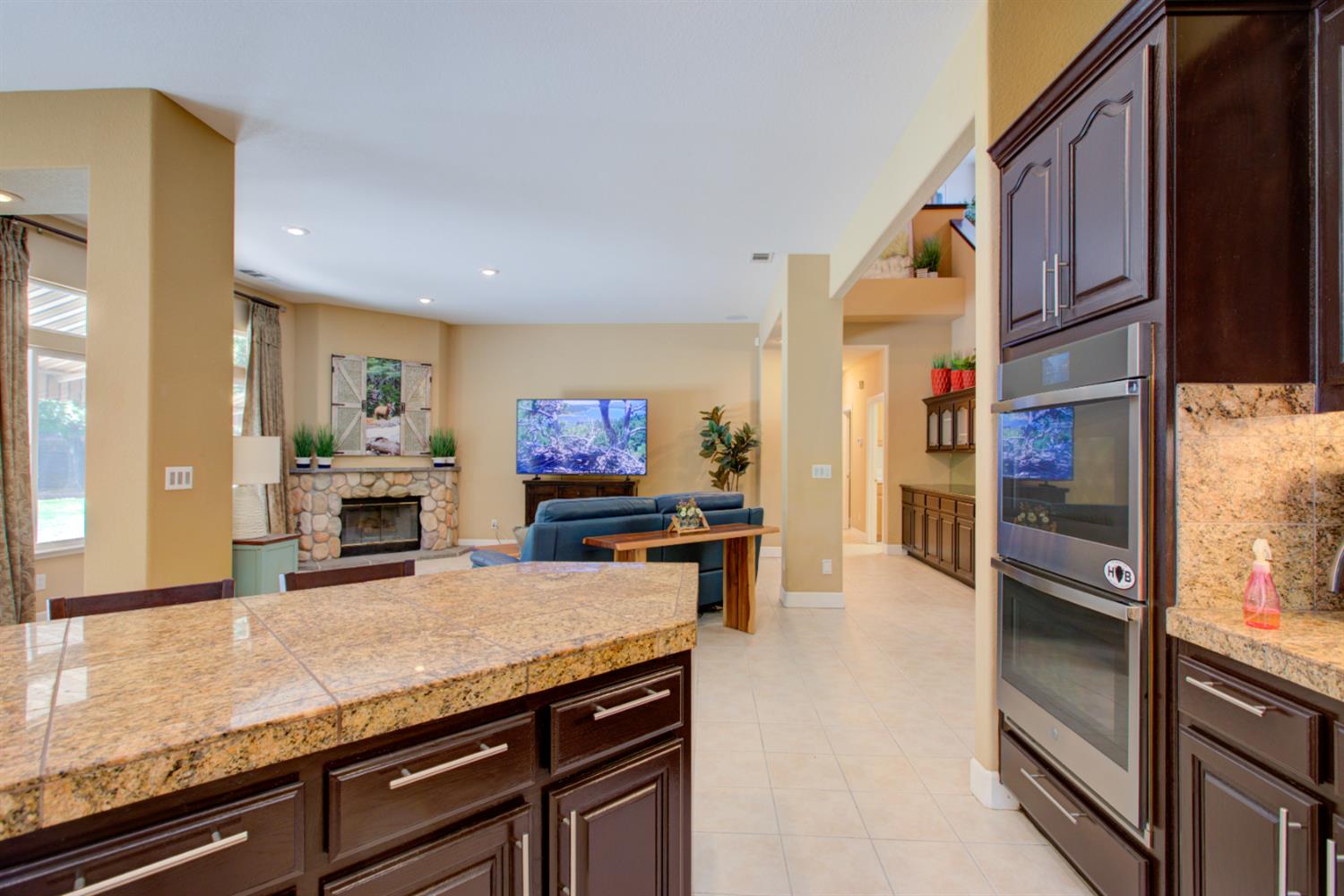 Detail Gallery Image 19 of 81 For 1073 Spring Meadow Dr, Manteca,  CA 95336 - 5 Beds | 3 Baths