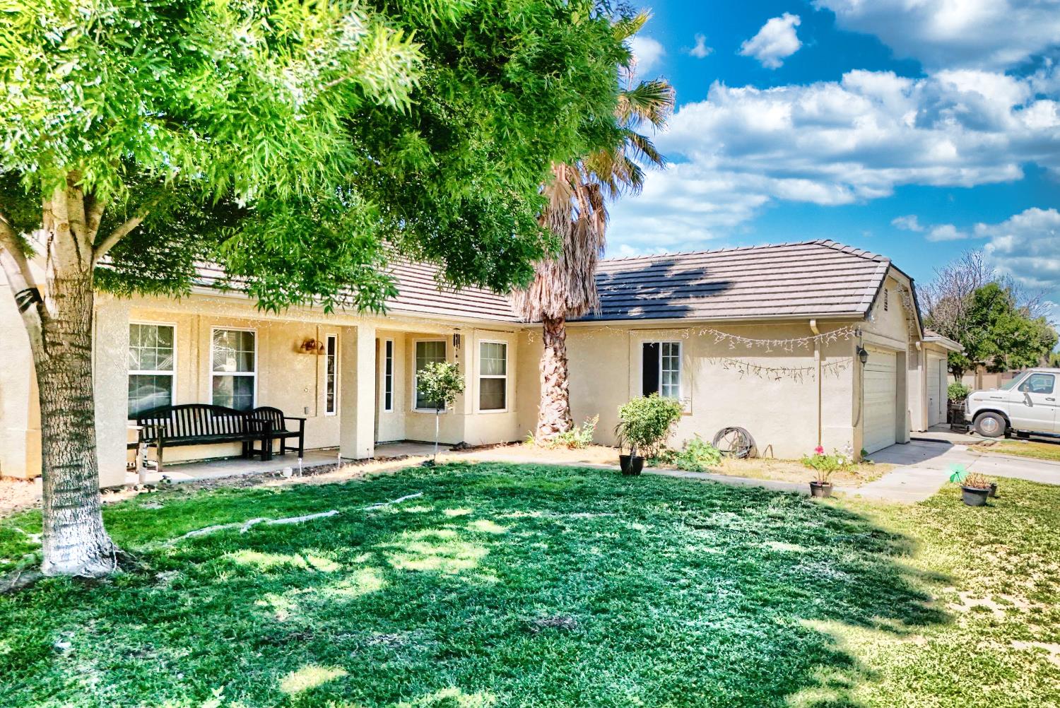 Detail Gallery Image 4 of 92 For 1423 Chamberlain Ave, Los Banos,  CA 93635 - 4 Beds | 2 Baths