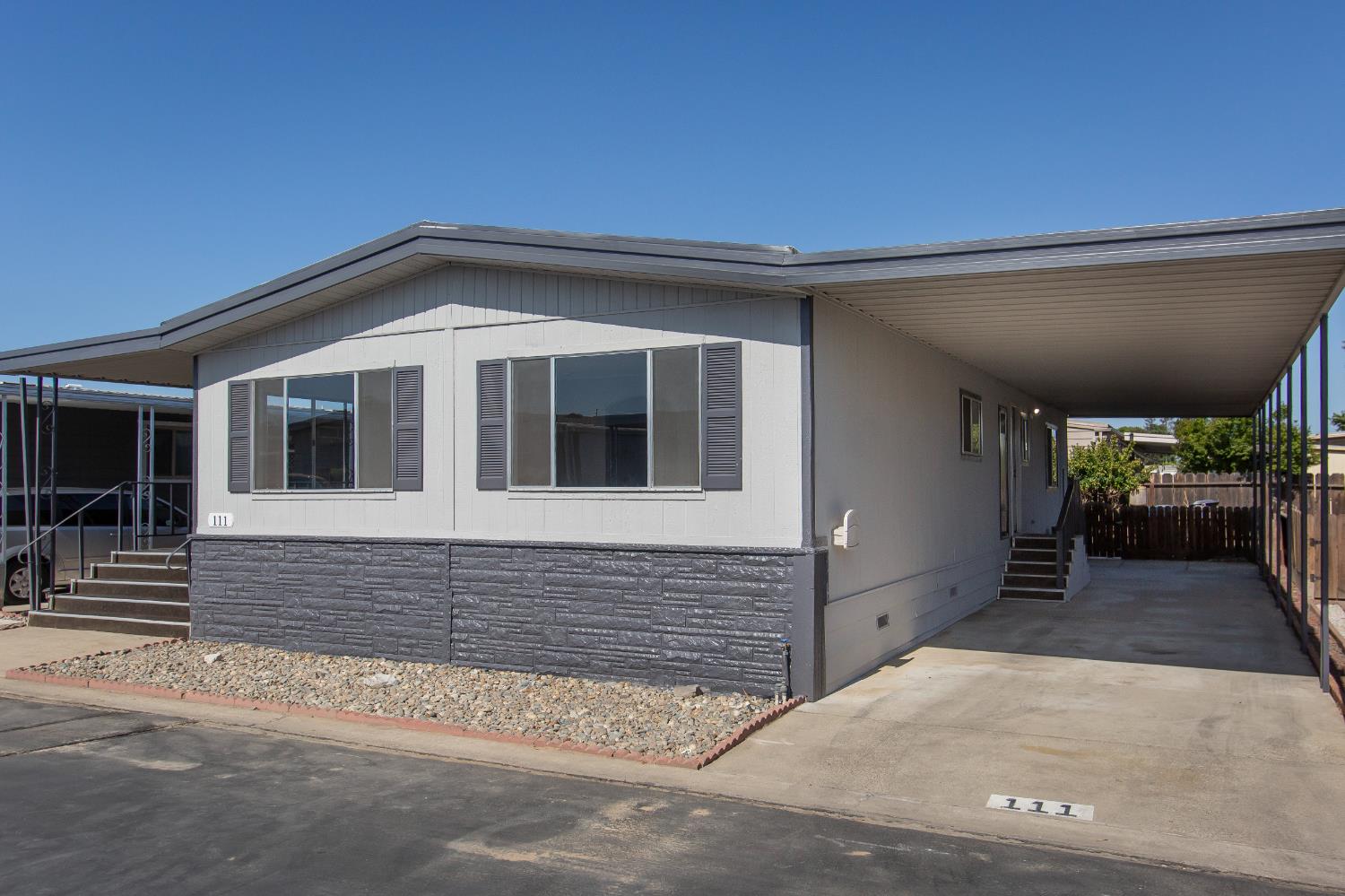 Detail Gallery Image 2 of 29 For 1400 N Tully Rd 111, Turlock,  CA 95380 - 2 Beds | 2 Baths