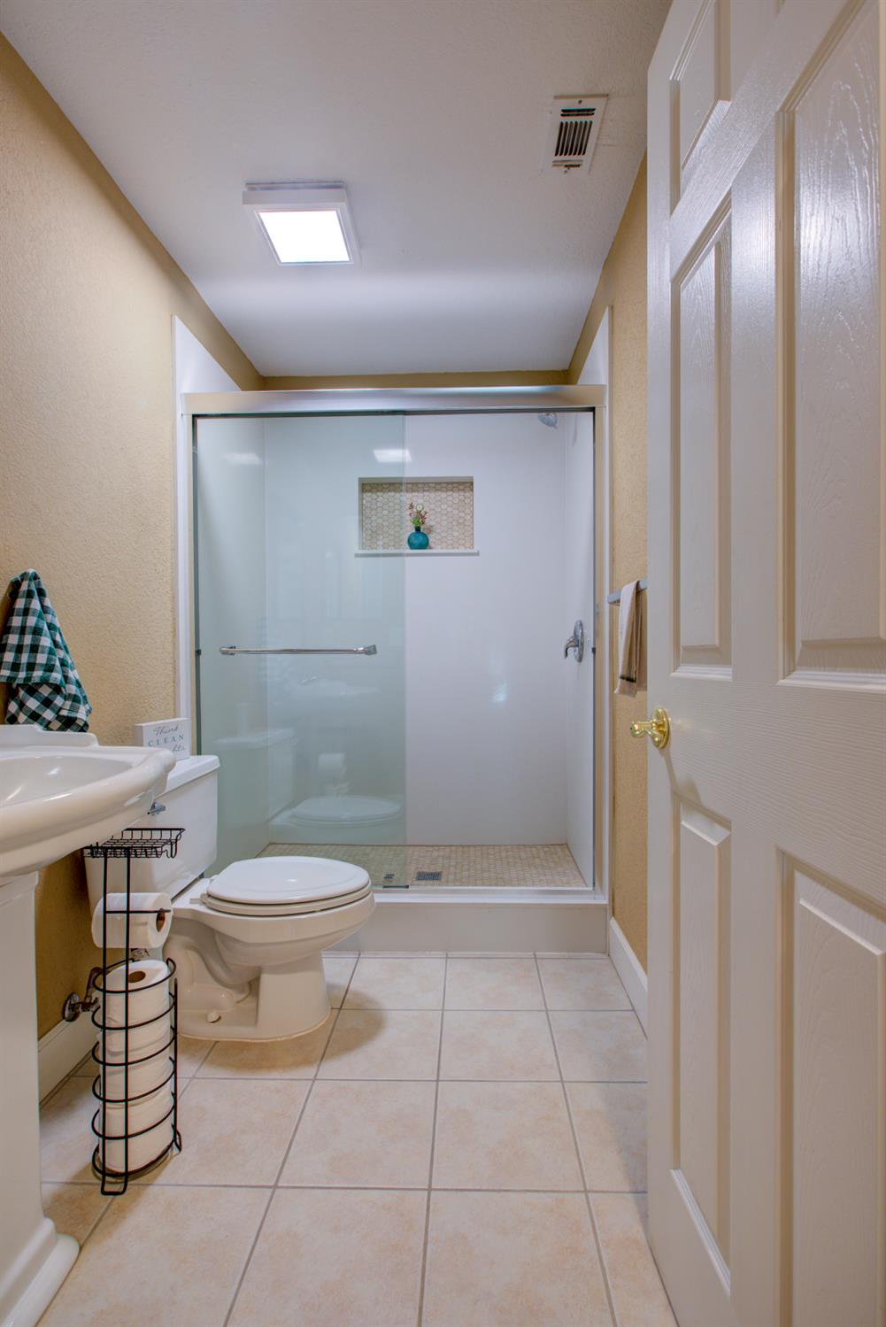 Detail Gallery Image 35 of 81 For 1073 Spring Meadow Dr, Manteca,  CA 95336 - 5 Beds | 3 Baths