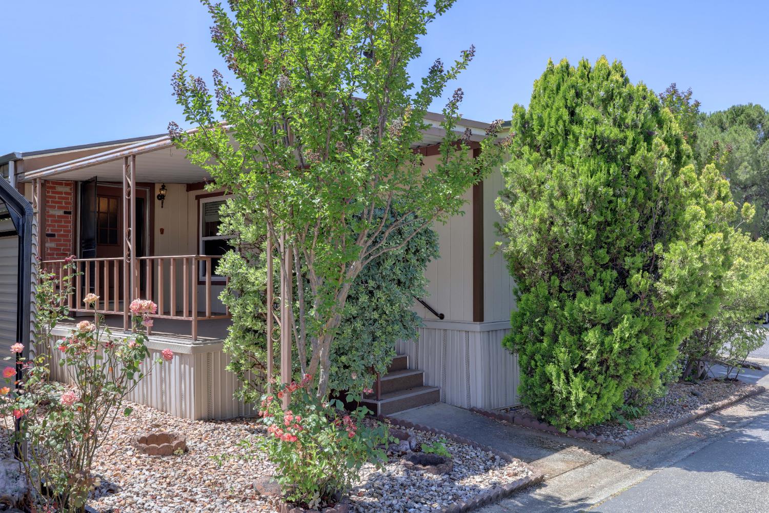 Detail Gallery Image 5 of 40 For 3765 Grass Valley Hwy 226, Auburn,  CA 95602 - 2 Beds | 2 Baths