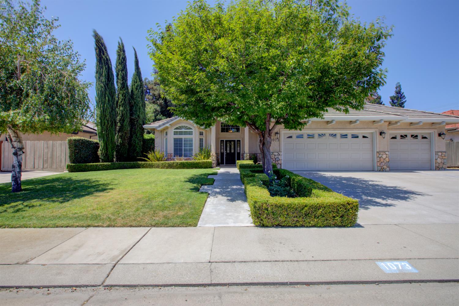 Detail Gallery Image 75 of 81 For 1073 Spring Meadow Dr, Manteca,  CA 95336 - 5 Beds | 3 Baths