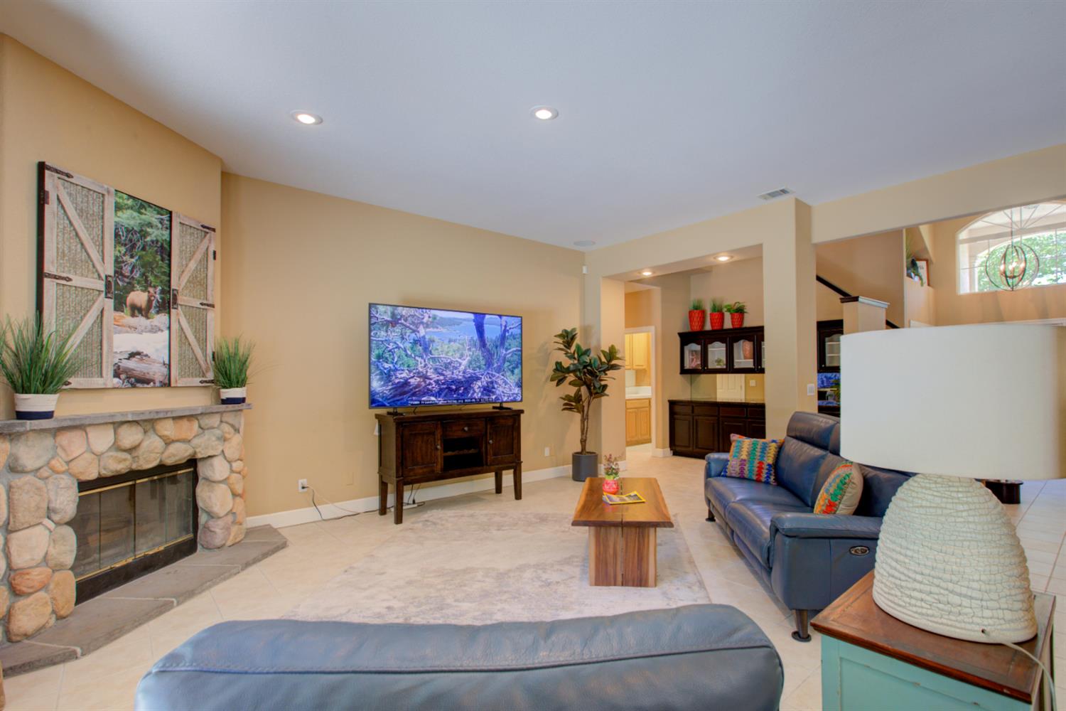 Detail Gallery Image 22 of 81 For 1073 Spring Meadow Dr, Manteca,  CA 95336 - 5 Beds | 3 Baths