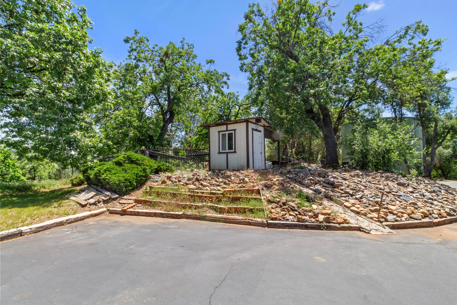 Detail Gallery Image 52 of 75 For 22665 Prospect Hts, Groveland,  CA 95321 - 2 Beds | 2 Baths
