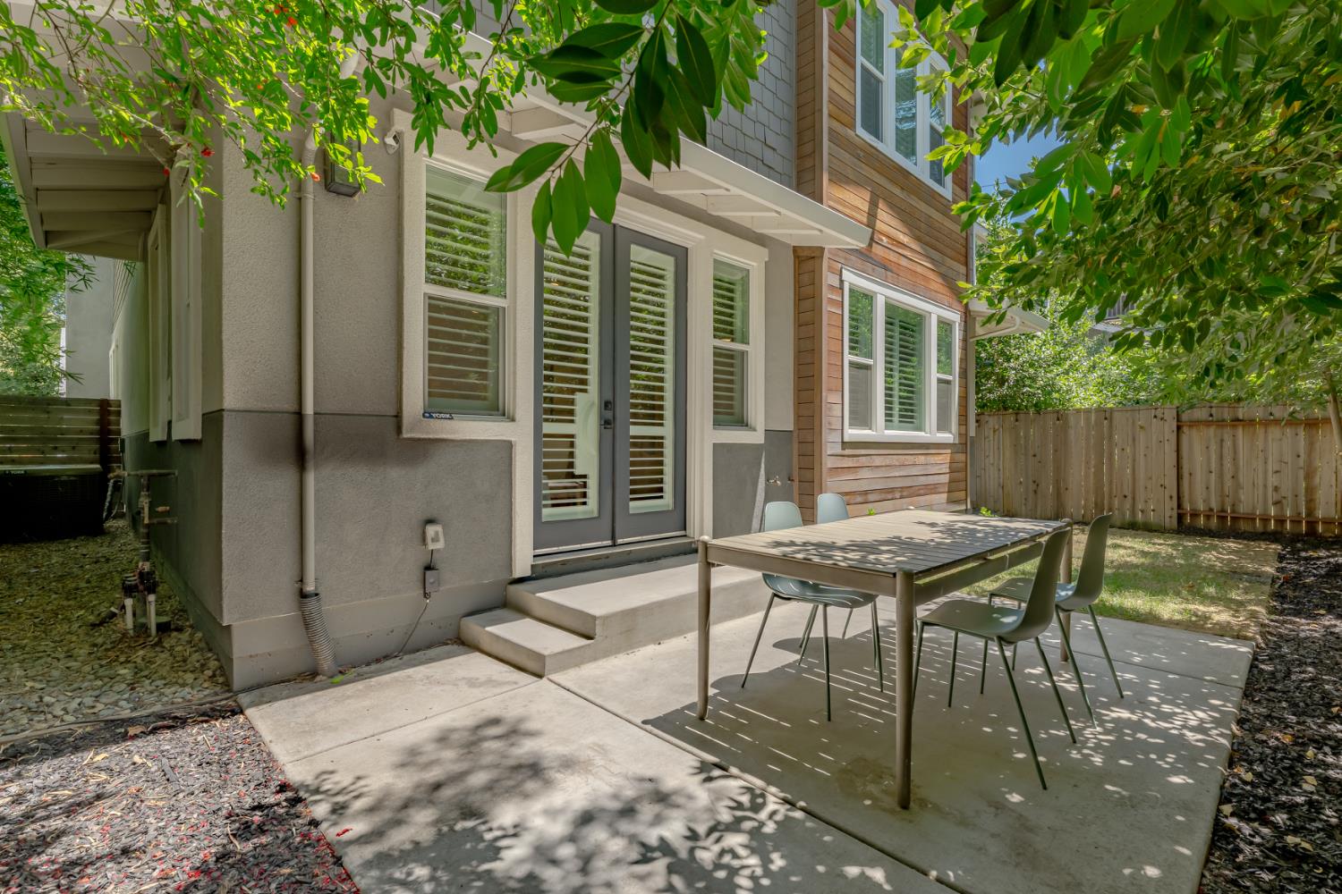 F Street, Sacramento, CA, 95811-1706