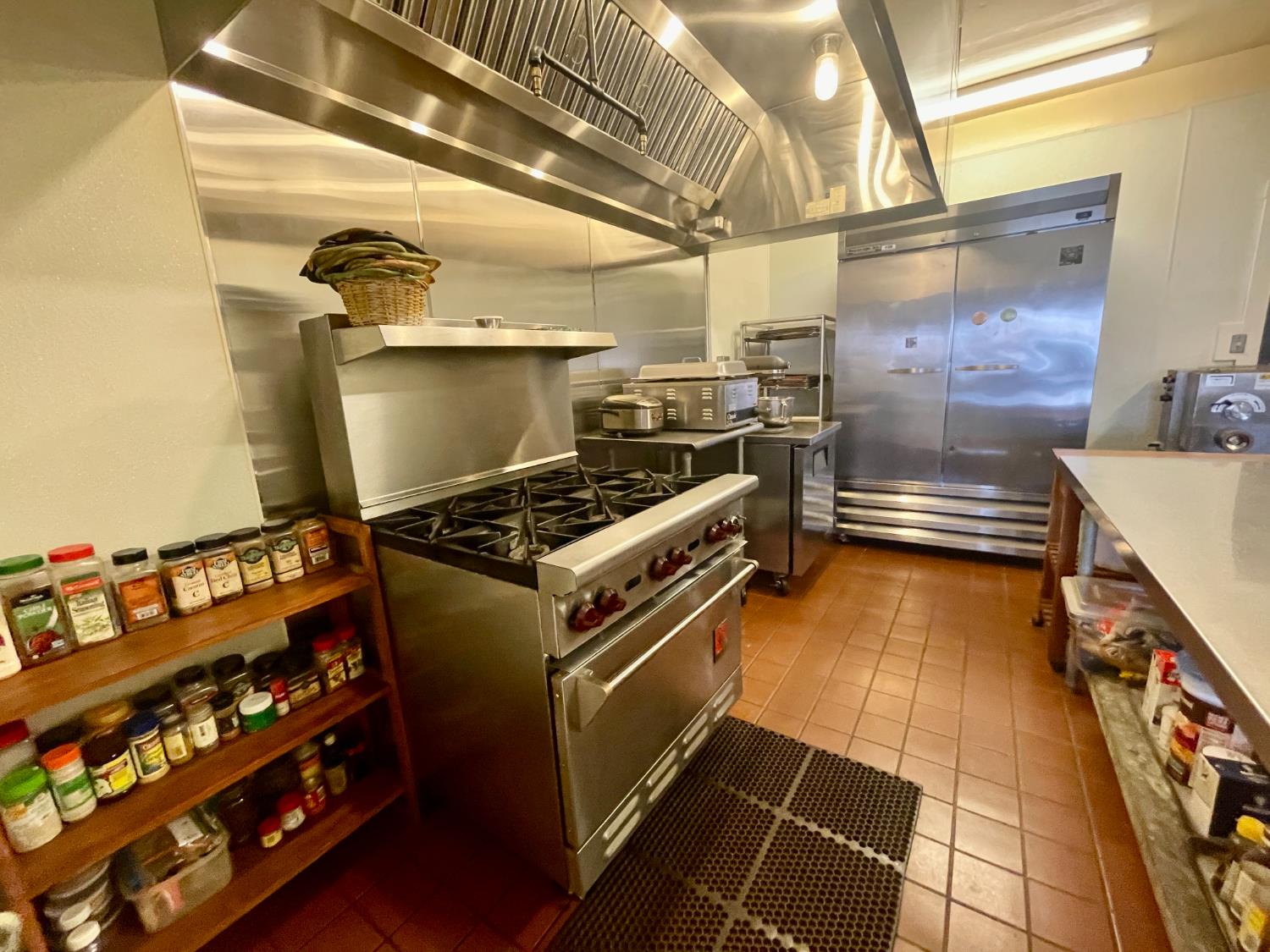 Detail Gallery Image 9 of 24 For 7 Main Street, Isleton,  CA 95641 - – Beds | – Baths