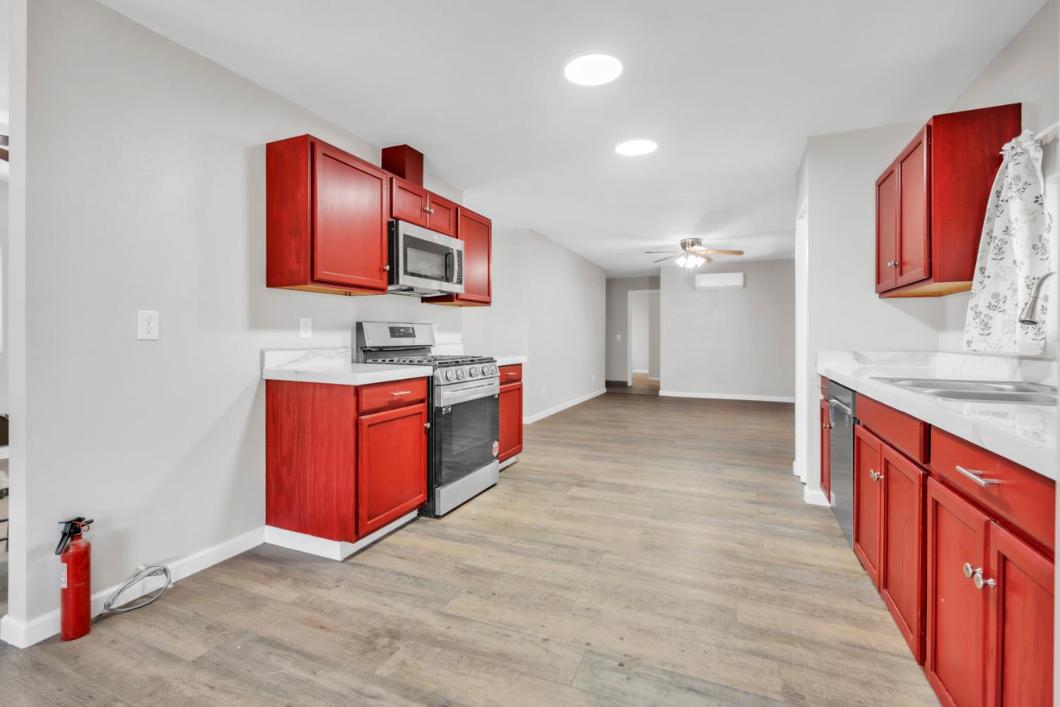Detail Gallery Image 6 of 26 For 5040 Jackson St 60, North Highlands,  CA 95660 - 2 Beds | 2 Baths
