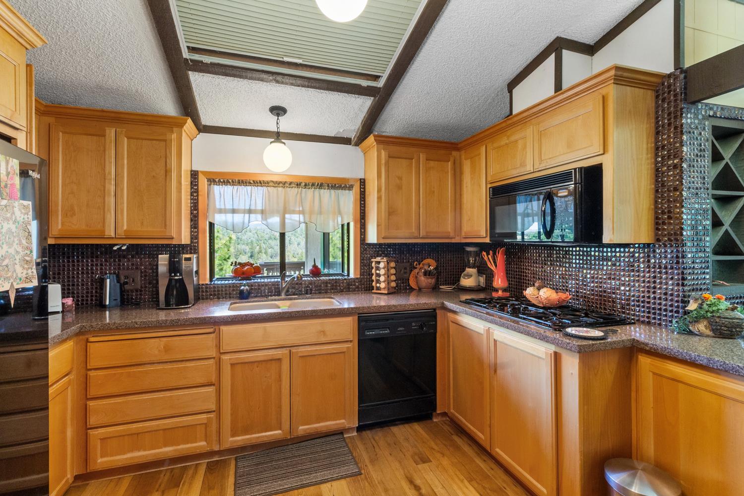 Detail Gallery Image 22 of 75 For 22665 Prospect Hts, Groveland,  CA 95321 - 2 Beds | 2 Baths