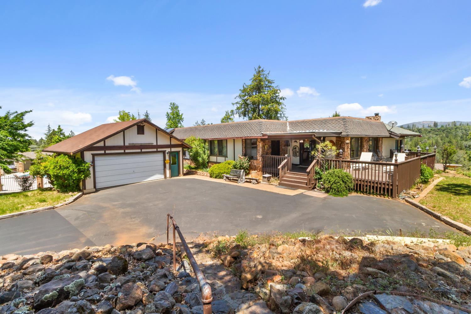 Detail Gallery Image 3 of 75 For 22665 Prospect Hts, Groveland,  CA 95321 - 2 Beds | 2 Baths