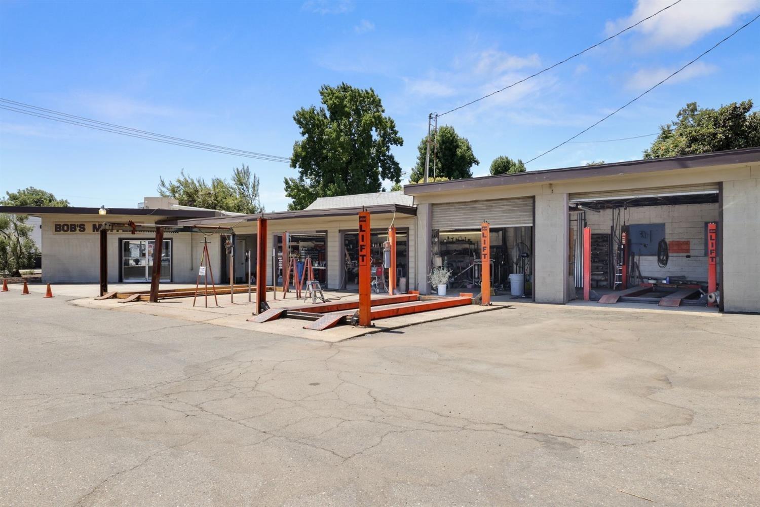 Detail Gallery Image 10 of 27 For 401 N Center St, Turlock,  CA 95380 - – Beds | – Baths