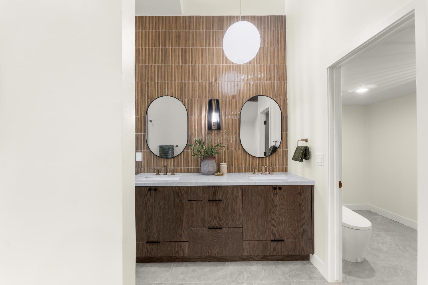 Detail Gallery Image 61 of 99 For 1349 Gagle Way, Sacramento,  CA 95831 - 3 Beds | 3/1 Baths