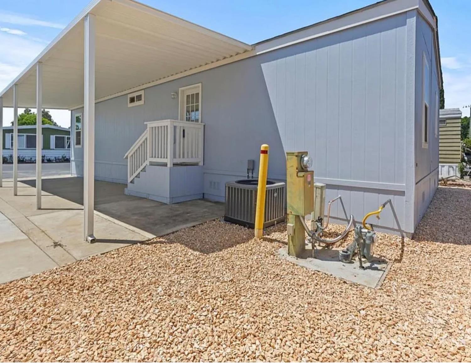 Detail Gallery Image 2 of 19 For 2240 Golden Oak Ln 104, Merced,  CA 95341 - 3 Beds | 2 Baths