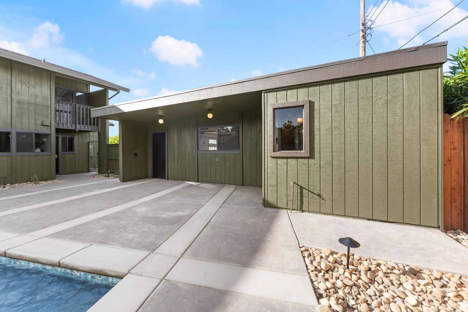 Detail Gallery Image 86 of 99 For 1349 Gagle Way, Sacramento,  CA 95831 - 3 Beds | 3/1 Baths