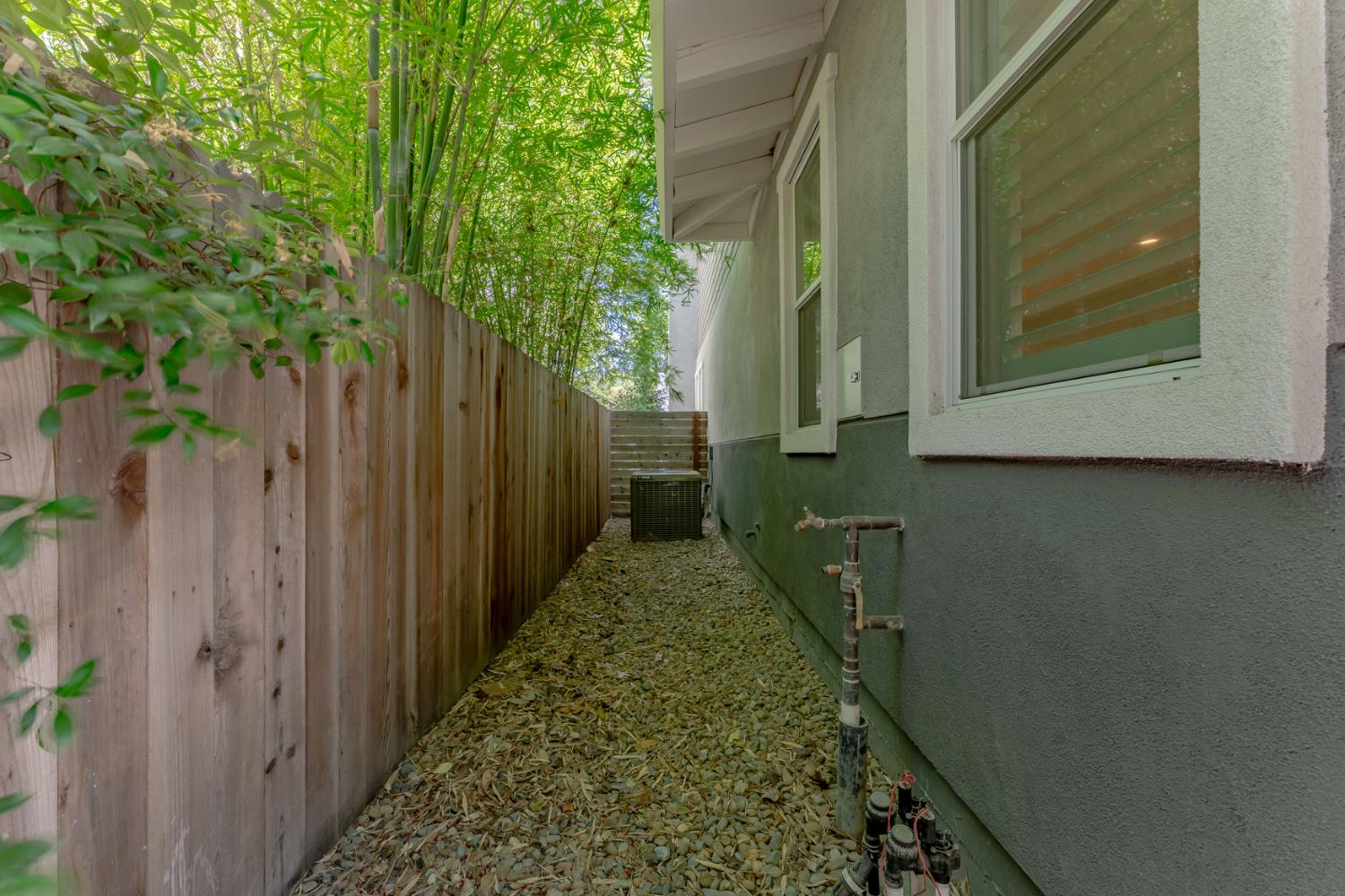 F Street, Sacramento, CA, 95811-1706
