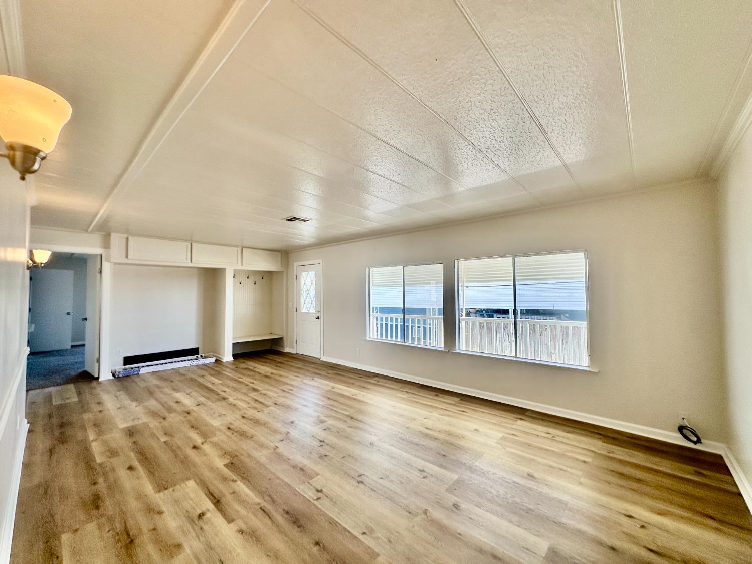 Detail Gallery Image 6 of 17 For 1830 E Yosemite, Manteca,  CA 95336 - 2 Beds | 2 Baths