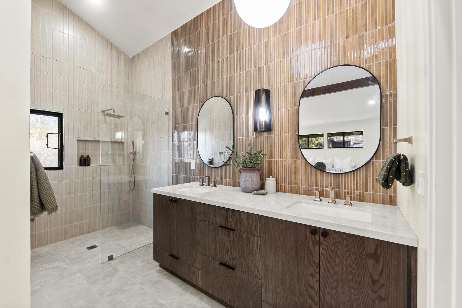 Detail Gallery Image 62 of 99 For 1349 Gagle Way, Sacramento,  CA 95831 - 3 Beds | 3/1 Baths