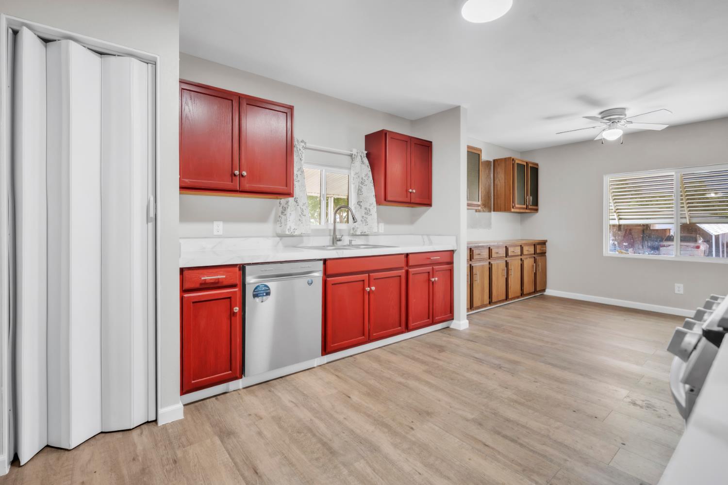 Detail Gallery Image 7 of 26 For 5040 Jackson St 60, North Highlands,  CA 95660 - 2 Beds | 2 Baths