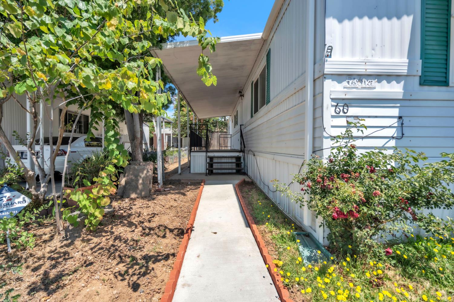 Detail Gallery Image 4 of 26 For 5040 Jackson St 60, North Highlands,  CA 95660 - 2 Beds | 2 Baths