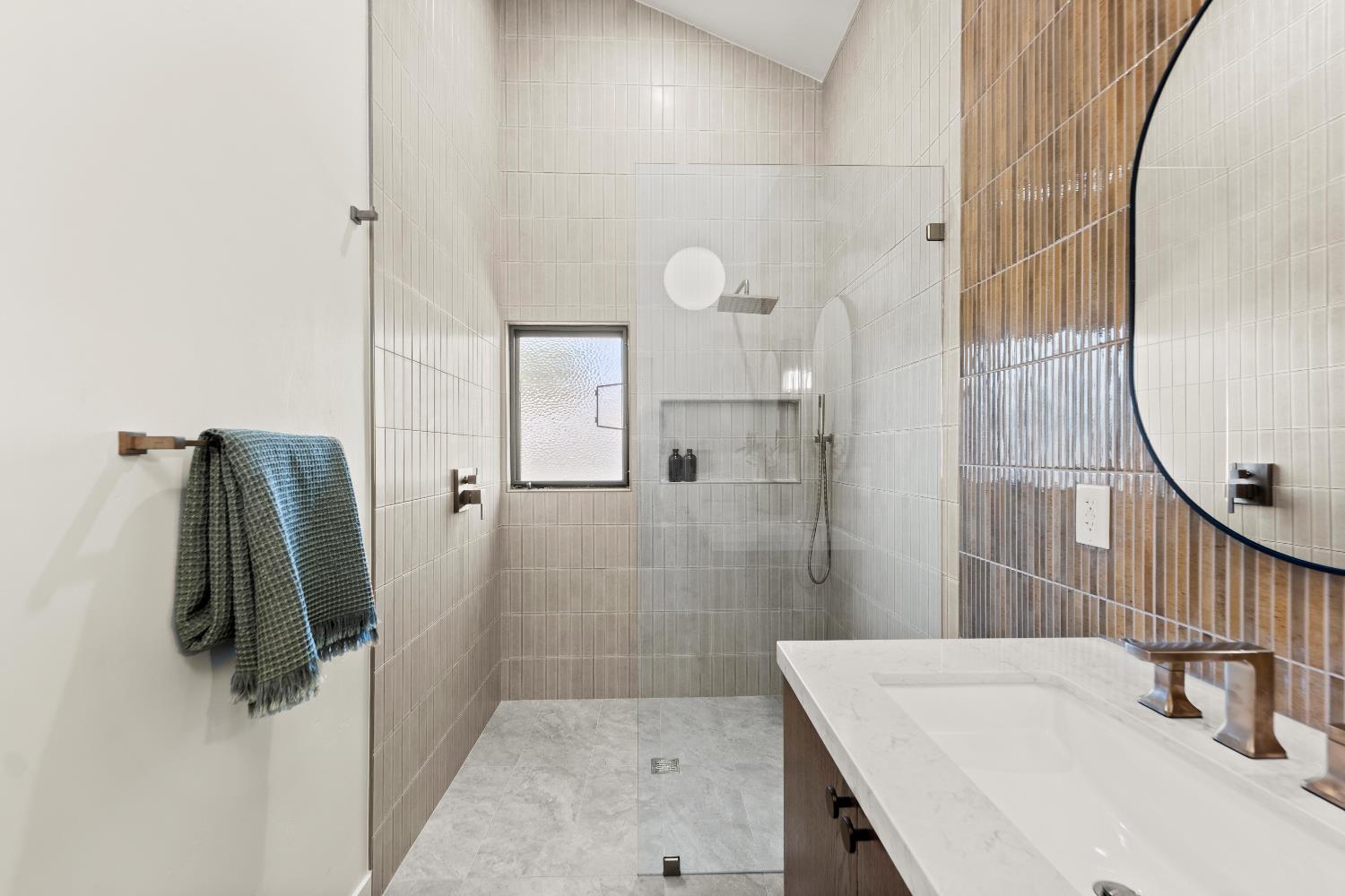 Detail Gallery Image 64 of 99 For 1349 Gagle Way, Sacramento,  CA 95831 - 3 Beds | 3/1 Baths