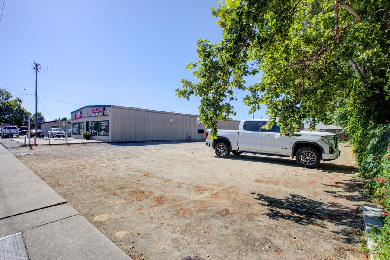 Detail Gallery Image 4 of 34 For 884 W Main St #B,  Turlock,  CA 95380 - – Beds | – Baths