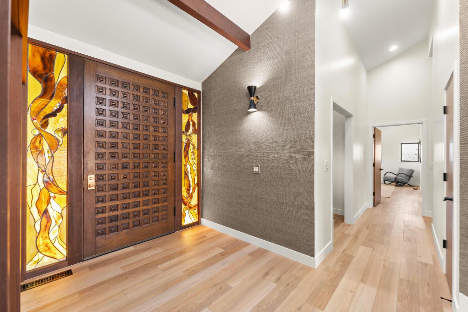 Detail Gallery Image 25 of 99 For 1349 Gagle Way, Sacramento,  CA 95831 - 3 Beds | 3/1 Baths