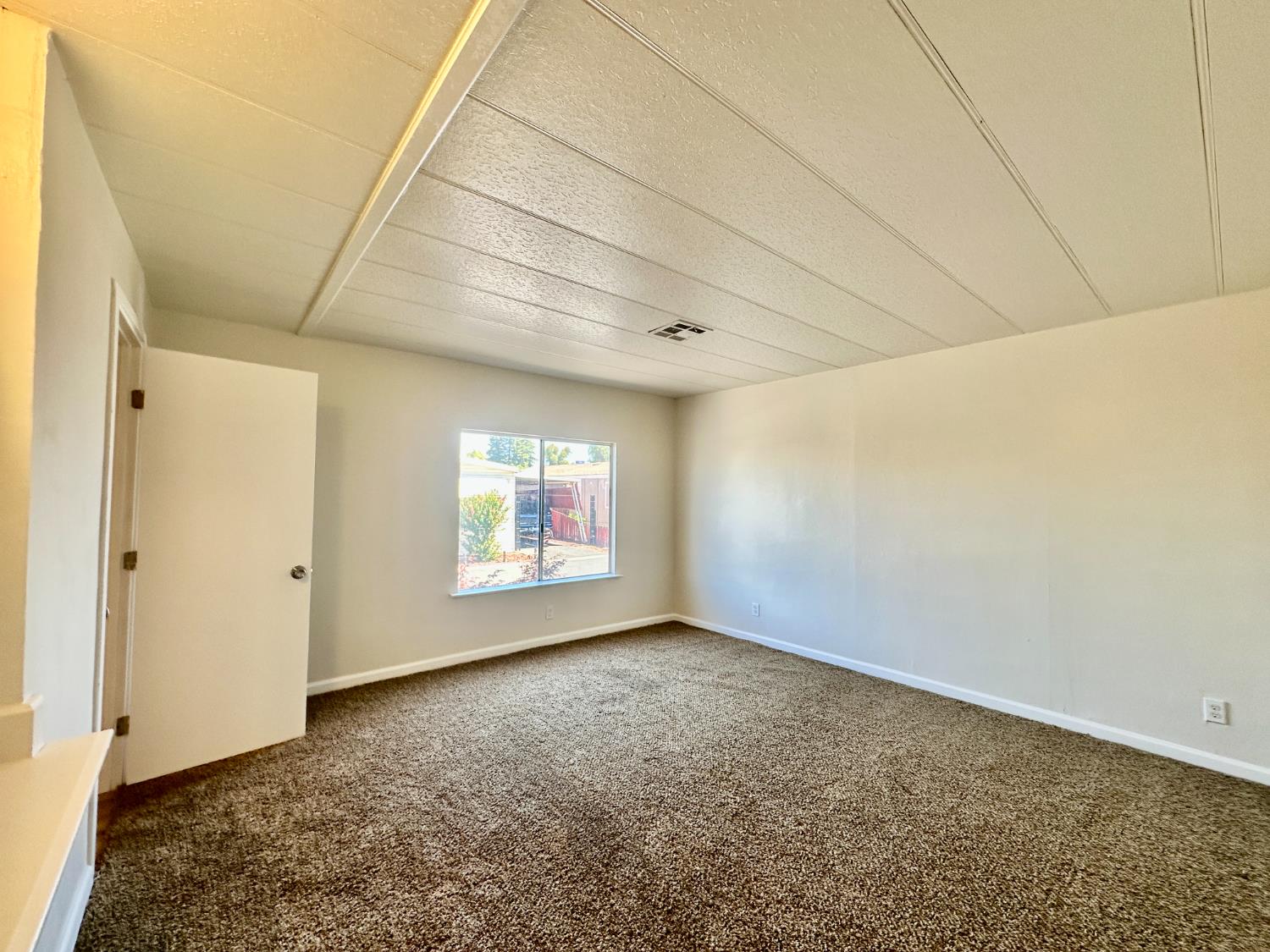 Detail Gallery Image 11 of 17 For 1830 E Yosemite, Manteca,  CA 95336 - 2 Beds | 2 Baths