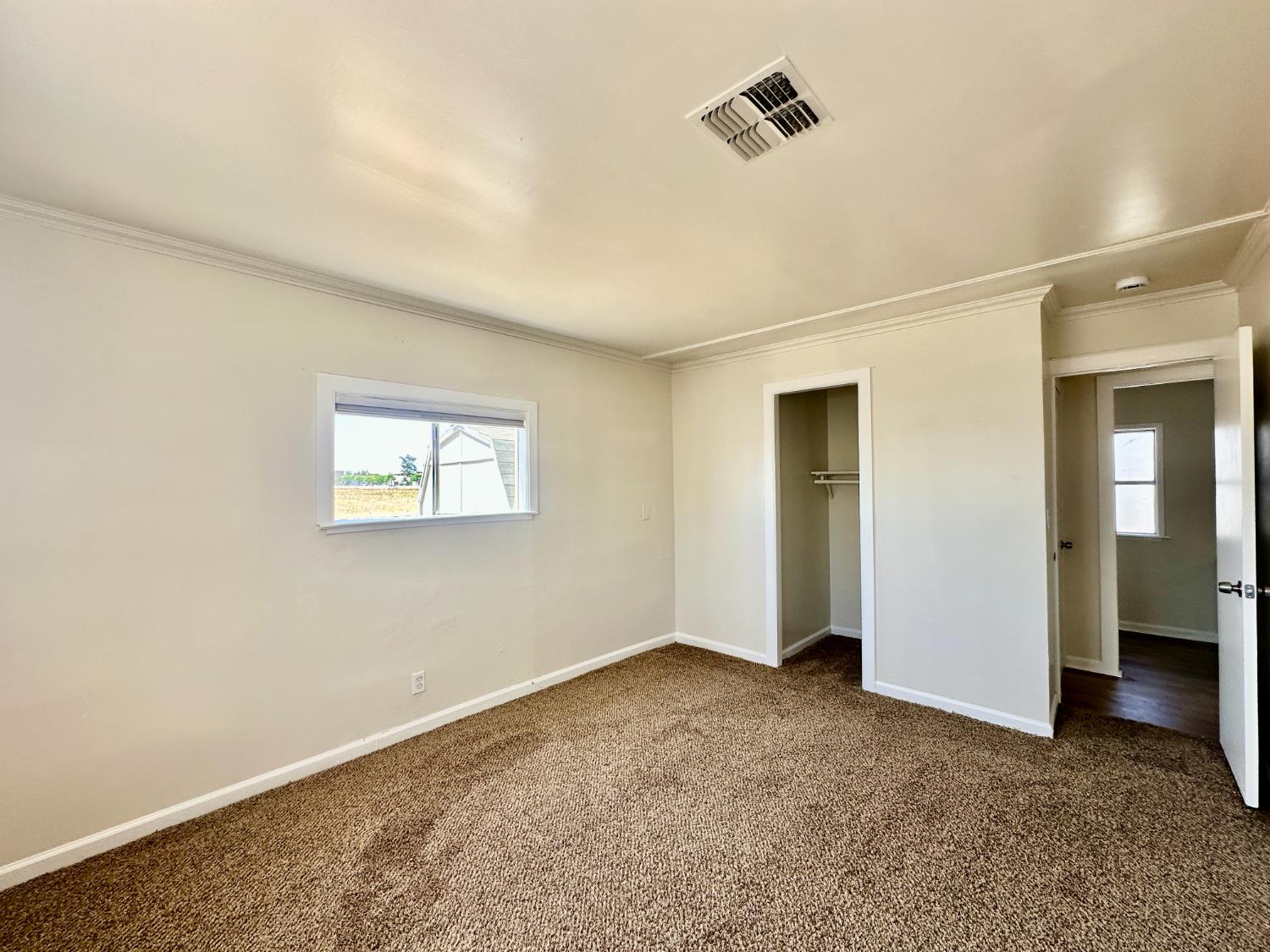 Detail Gallery Image 8 of 17 For 1830 E Yosemite, Manteca,  CA 95336 - 2 Beds | 2 Baths