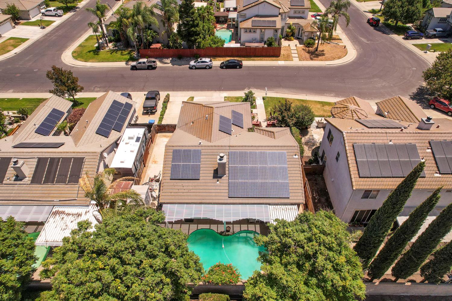 Detail Gallery Image 51 of 67 For 573 Fribourg Ln, Manteca,  CA 95337 - 3 Beds | 2 Baths