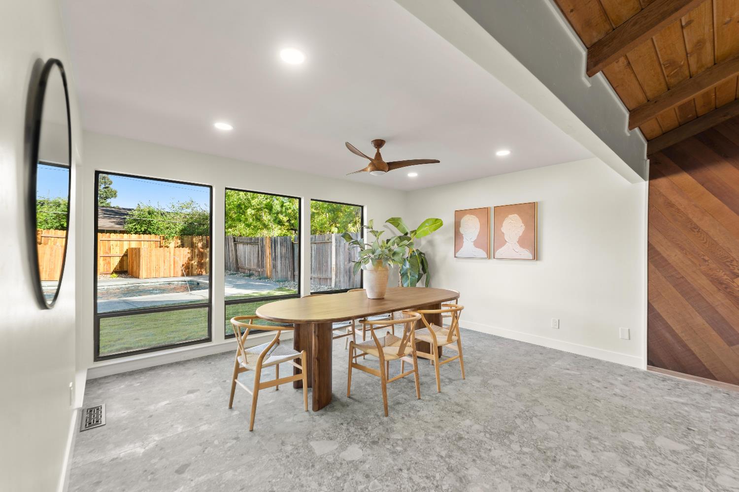 Detail Gallery Image 36 of 99 For 1349 Gagle Way, Sacramento,  CA 95831 - 3 Beds | 3/1 Baths
