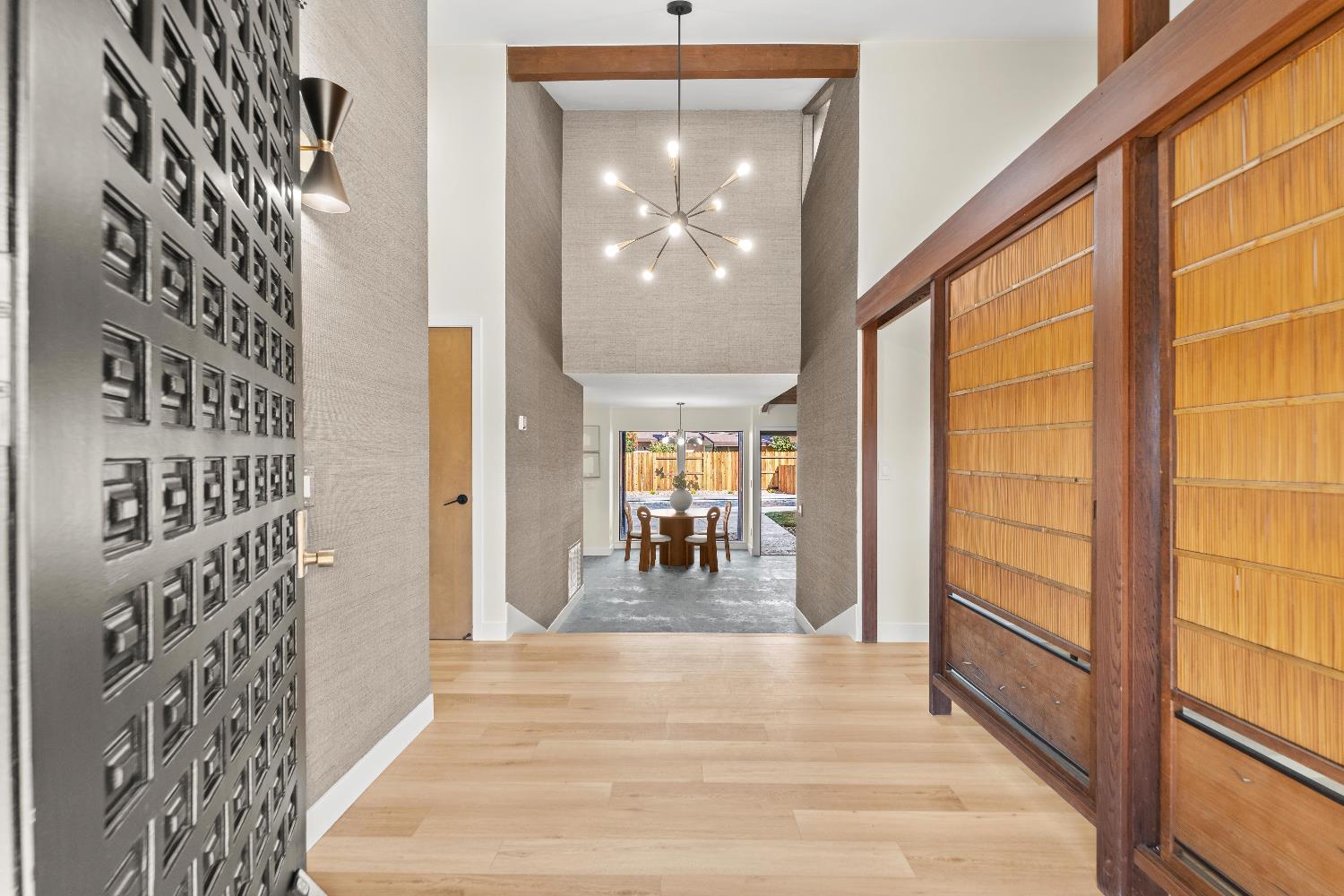 Detail Gallery Image 18 of 99 For 1349 Gagle Way, Sacramento,  CA 95831 - 3 Beds | 3/1 Baths