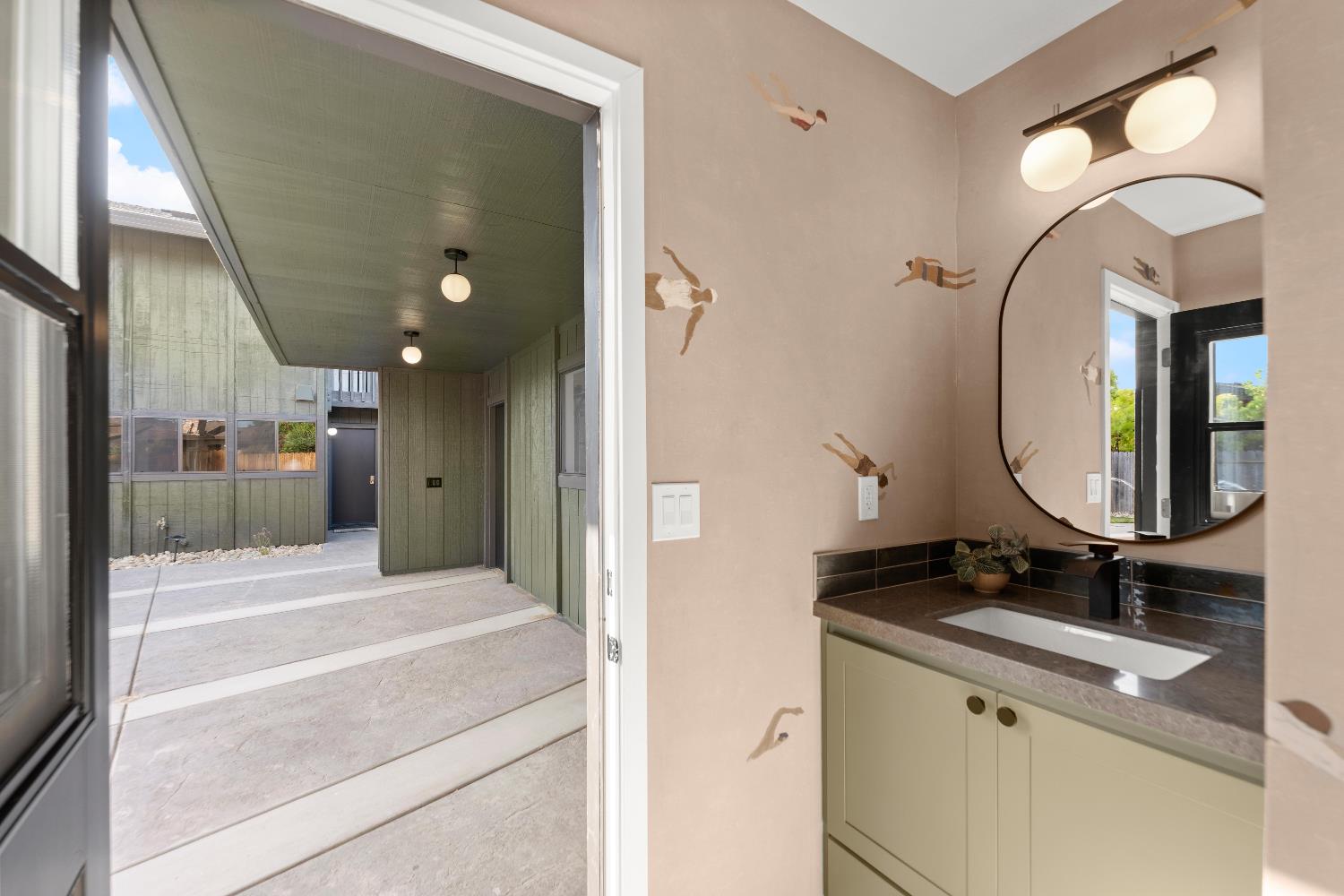 Detail Gallery Image 89 of 99 For 1349 Gagle Way, Sacramento,  CA 95831 - 3 Beds | 3/1 Baths