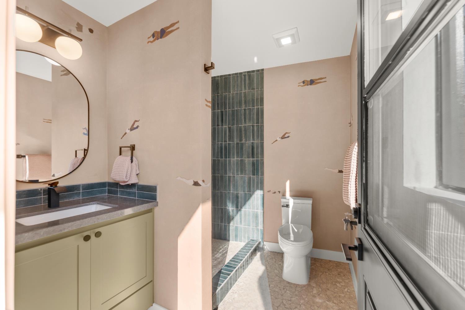 Detail Gallery Image 87 of 99 For 1349 Gagle Way, Sacramento,  CA 95831 - 3 Beds | 3/1 Baths