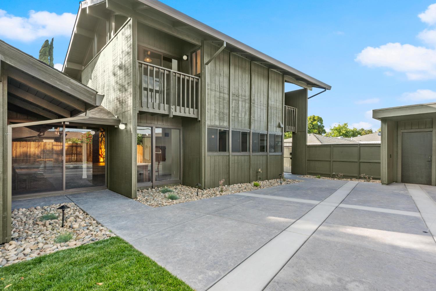Detail Gallery Image 84 of 99 For 1349 Gagle Way, Sacramento,  CA 95831 - 3 Beds | 3/1 Baths