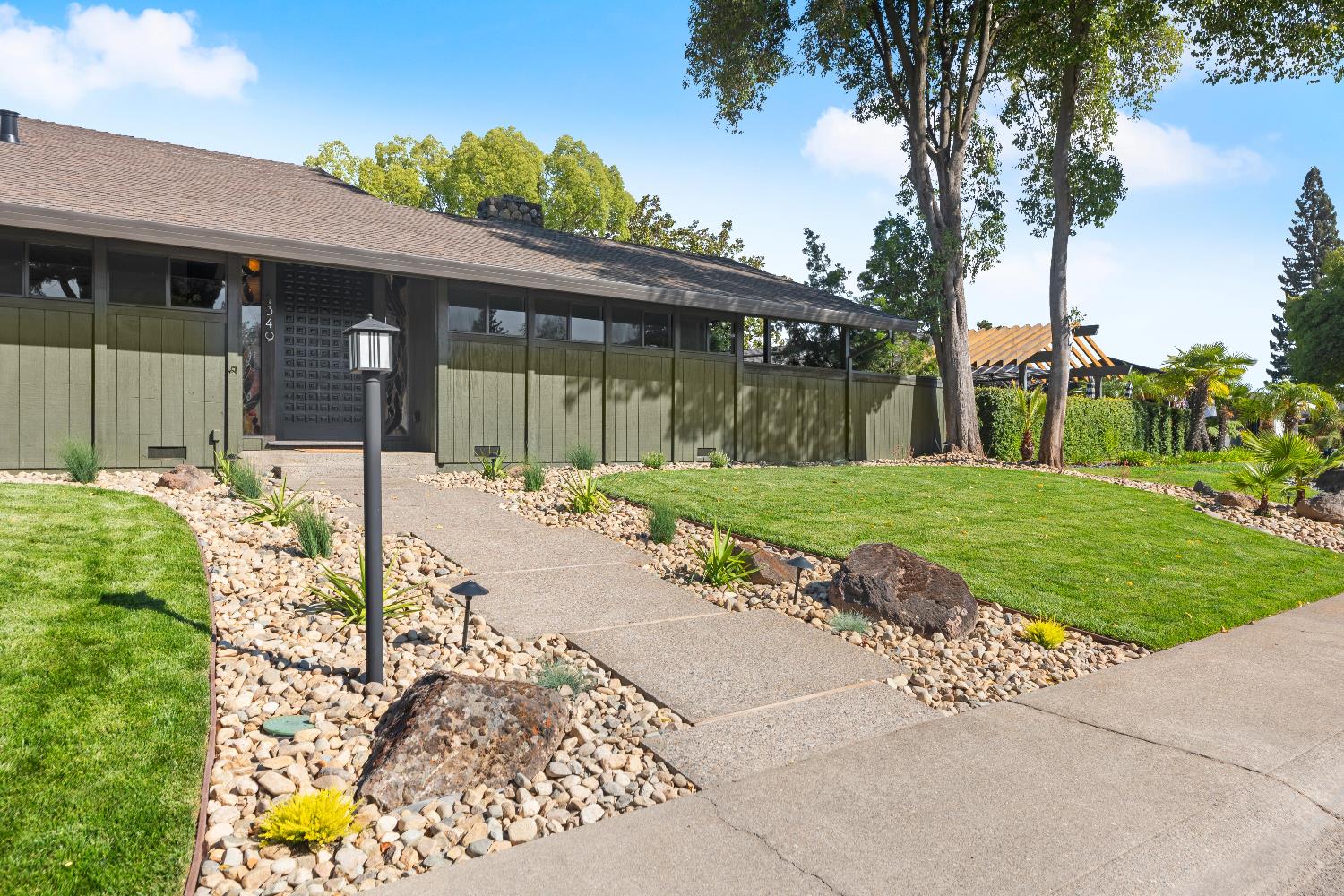 Detail Gallery Image 93 of 99 For 1349 Gagle Way, Sacramento,  CA 95831 - 3 Beds | 3/1 Baths