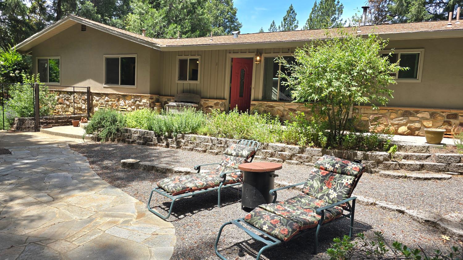 Detail Gallery Image 1 of 50 For 2254 Cable Rd, Camino,  CA 95709 - 3 Beds | 2/1 Baths
