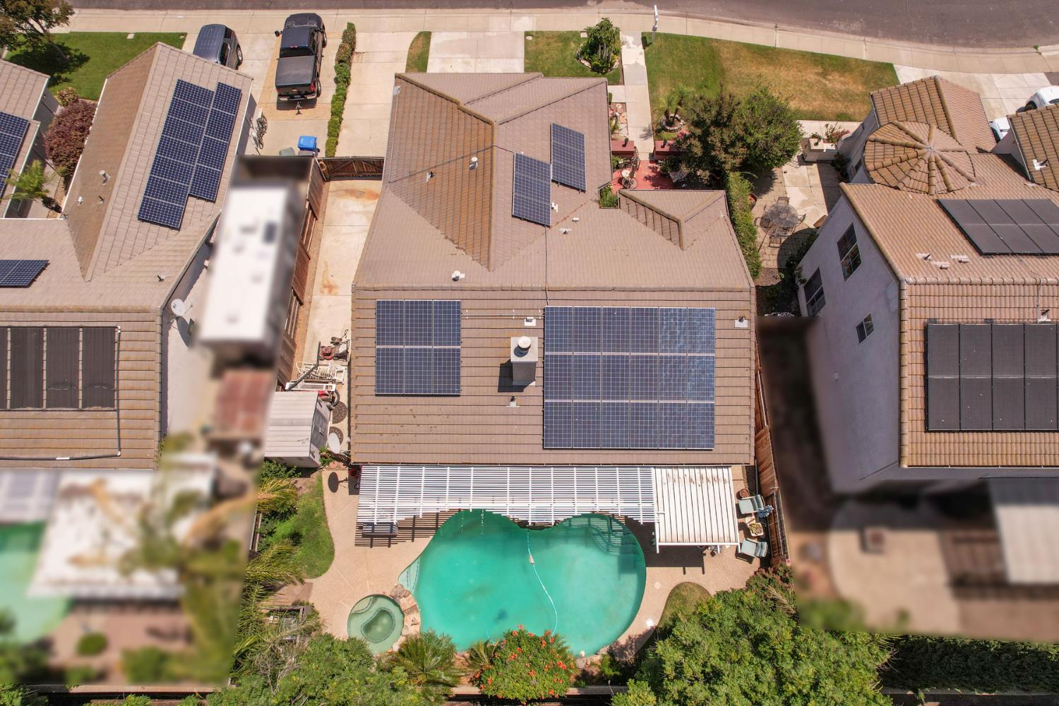 Detail Gallery Image 59 of 67 For 573 Fribourg Ln, Manteca,  CA 95337 - 3 Beds | 2 Baths