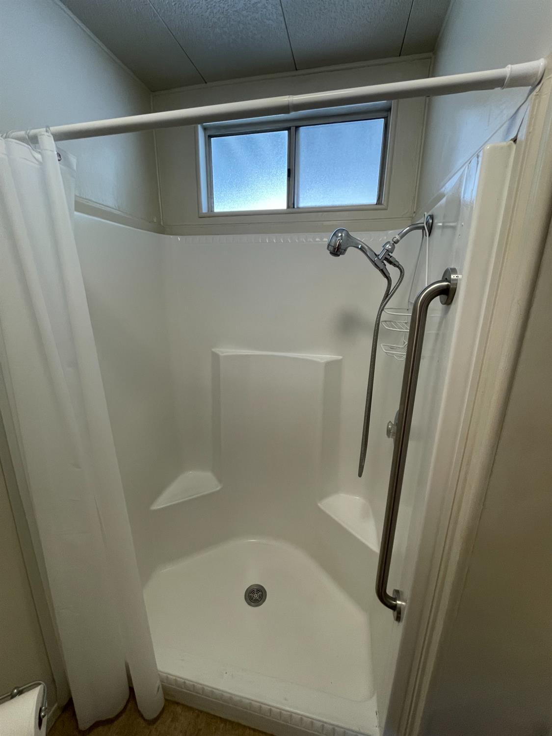 Detail Gallery Image 22 of 29 For 177 San Marcos, Lodi,  CA 95240 - 2 Beds | 2 Baths