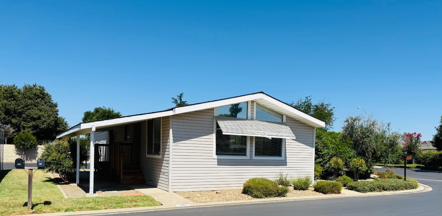 Detail Gallery Image 1 of 29 For 2240 Golden Oak Ln 134, Merced,  CA 95341 - 2 Beds | 2 Baths