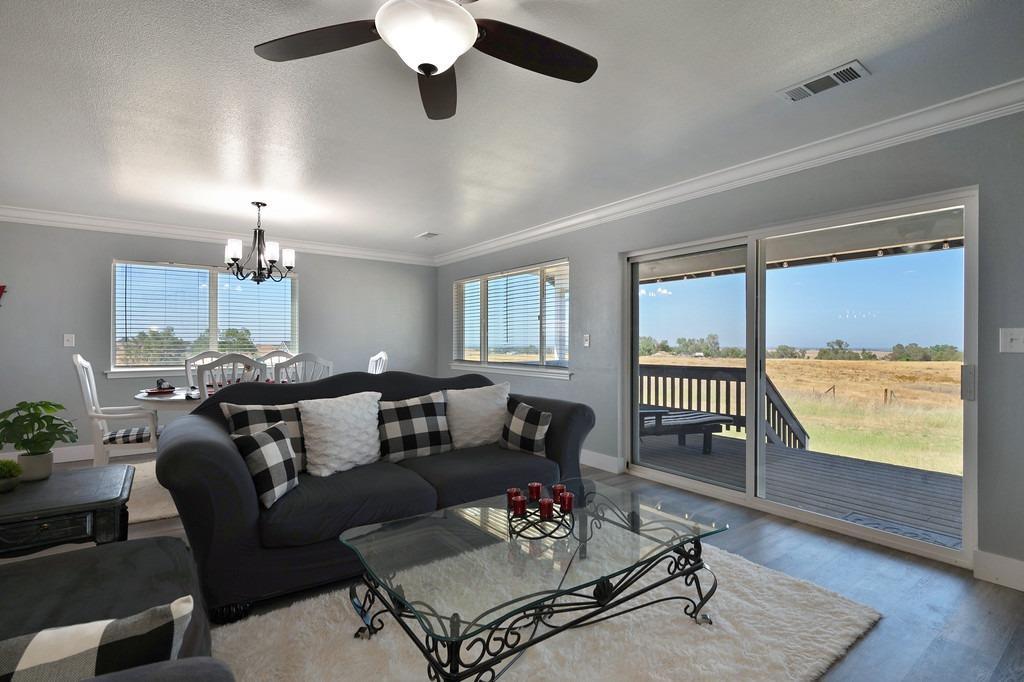 Detail Gallery Image 25 of 93 For 3656 Hokan Ln, Wheatland,  CA 95692 - 6 Beds | 4 Baths
