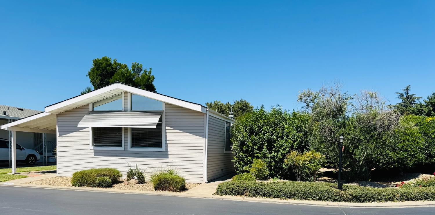 Detail Gallery Image 2 of 29 For 2240 Golden Oak Ln 134, Merced,  CA 95341 - 2 Beds | 2 Baths