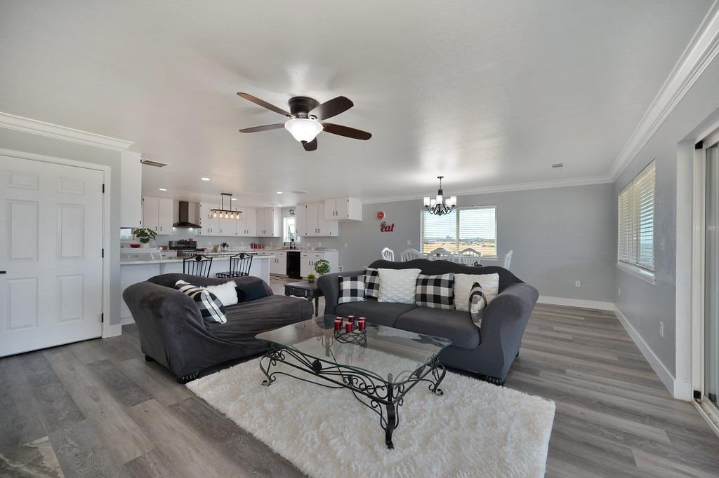 Detail Gallery Image 23 of 93 For 3656 Hokan Ln, Wheatland,  CA 95692 - 6 Beds | 4 Baths