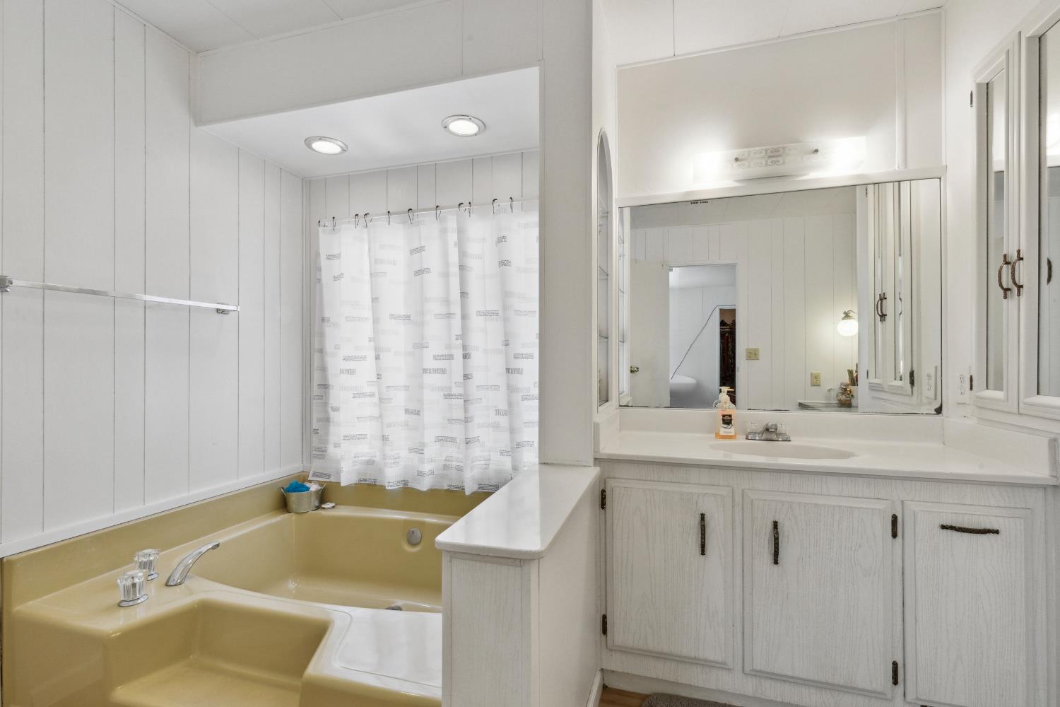 Detail Gallery Image 18 of 23 For 3932 Surfside Dr, Modesto,  CA 95355 - 2 Beds | 2 Baths