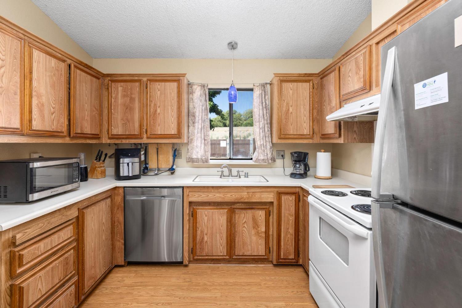 Detail Gallery Image 12 of 28 For 4399 Aplicella Ct 1, Manteca,  CA 95337 - 2 Beds | 2 Baths
