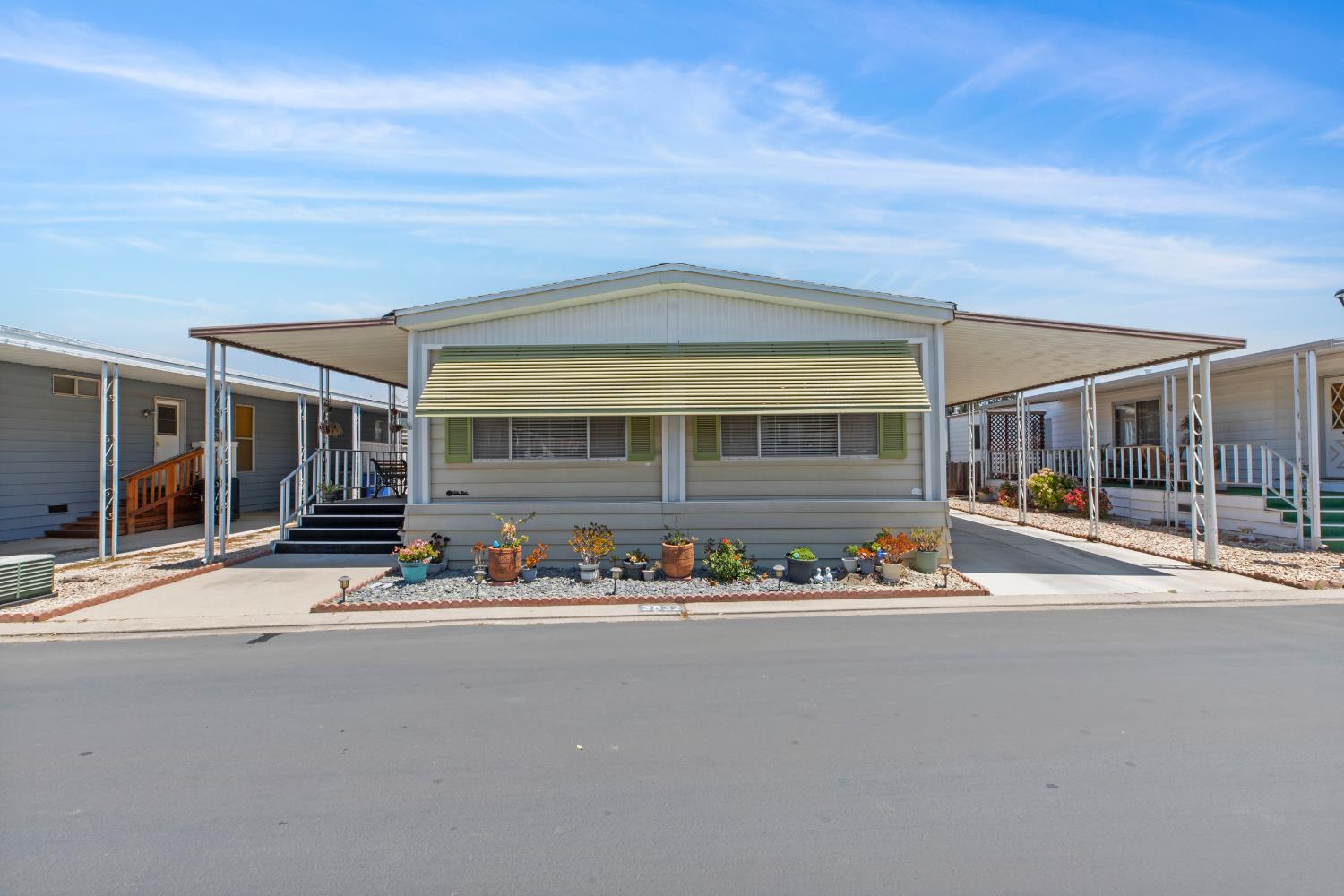 Detail Gallery Image 1 of 23 For 3932 Surfside Dr, Modesto,  CA 95355 - 2 Beds | 2 Baths