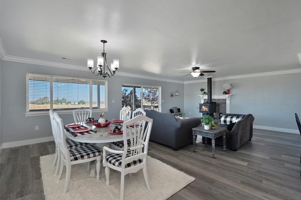 Detail Gallery Image 16 of 93 For 3656 Hokan Ln, Wheatland,  CA 95692 - 6 Beds | 4 Baths